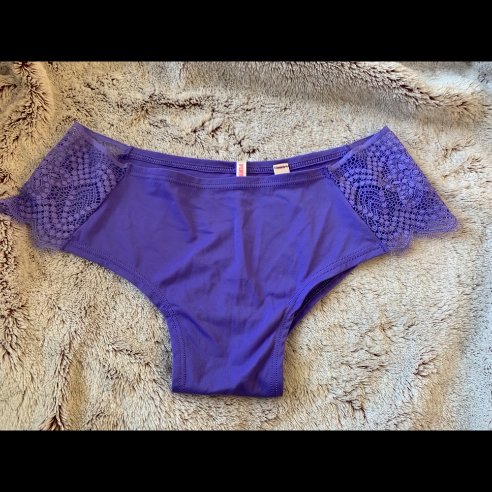 ❗️SOLD Victoria’s Secret/ Pink Cheekster Panty